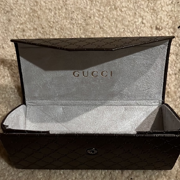 Authentic Gucci Case for eyeglasses or sunglasses - Picture 2 of 4